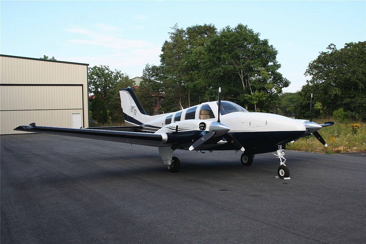 Beechcraft Baron (58) (N99JZ)