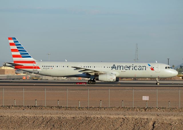 Airbus A321 (N535UW)