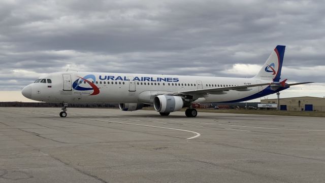 Airbus A321 (VQ-BOF)