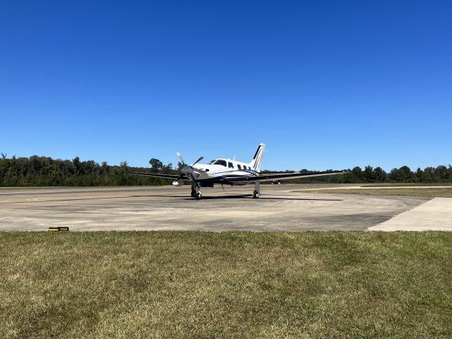 Piper Malibu Meridian (N371JB) - A beautiful Piper Meridian stopping for fuel at KHAB. 10/1/2022