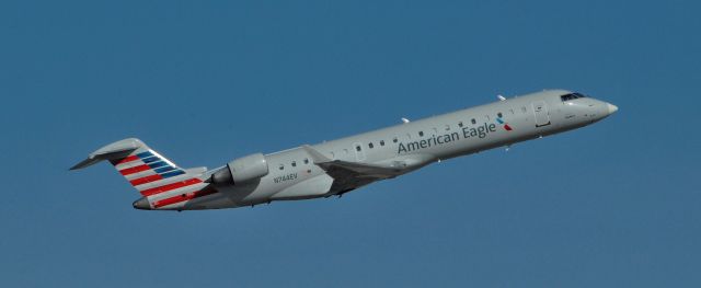 Canadair Regional Jet CRJ-700 (N744EV) - phoenix sky harbor international airport SKW3290 14JAN21