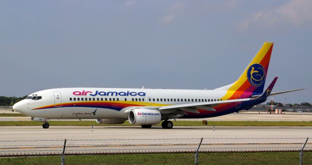 Boeing 737-800 (9Y-JMB)