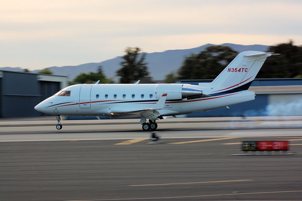 Canadair Challenger (N354TC)