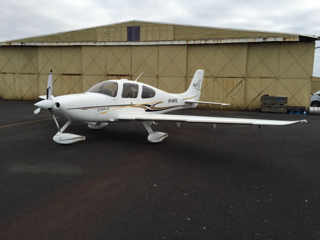 Cirrus SR-22 (VH-WFD) -  Cirrus VH-WFD based at Wynyard Tasmania