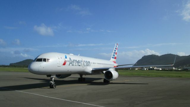Boeing 757-200 (N189AN)