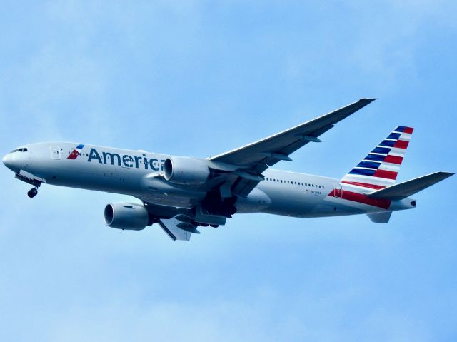 Boeing 777-200 (N770AN) - AAL67 BCN-JFK