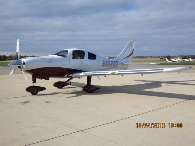 Cessna 400 (N10222) - Burlington WI for the Worlds Best Burger.