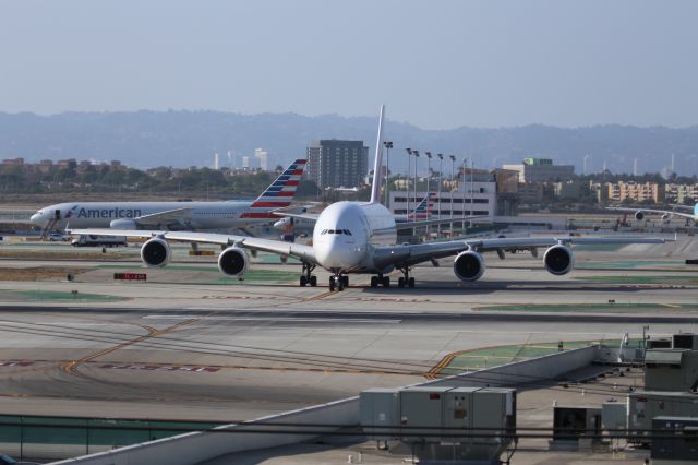 Airbus A380-800 (A6-EOH)