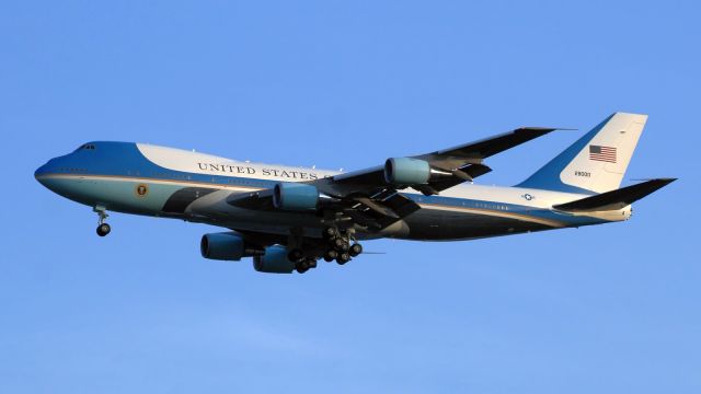 Boeing 747-200 (92-9000) - Air Force One - Obama in Berlin