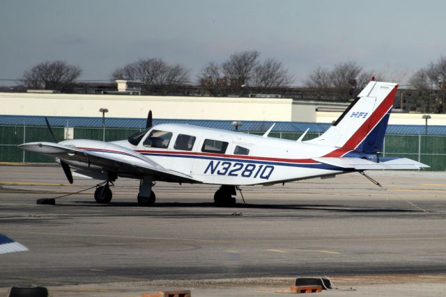 Piper Seneca (N3281Q) - Seen here on 8-Feb-07.  Exported to Bolivia 15-Sep-09.