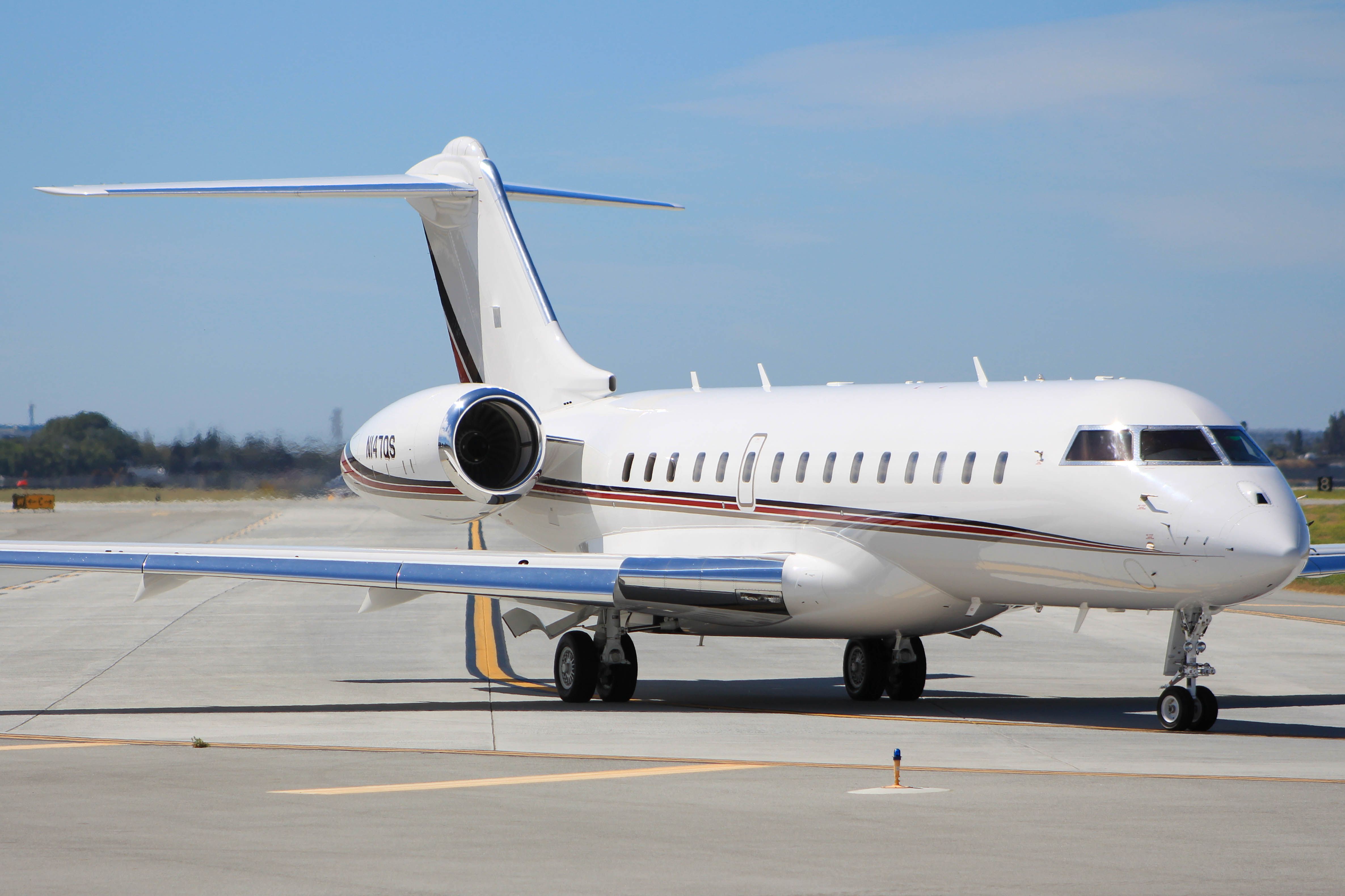 Bombardier Global Express (N147QS)