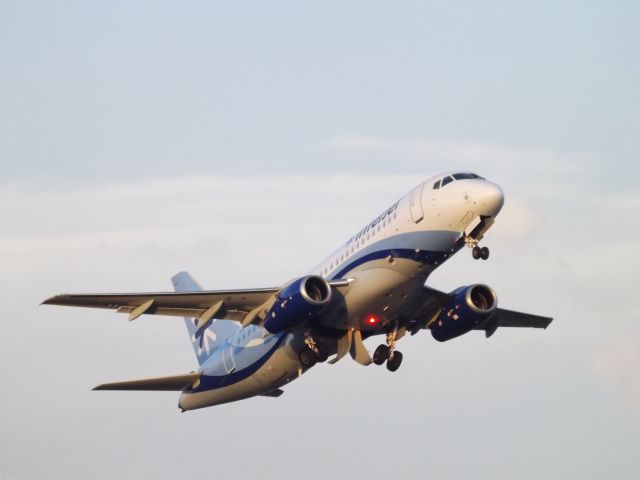 Sukhoi Superjet 100 (XA-IJR)