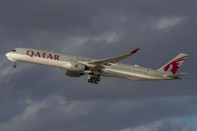 Airbus A350-1000 (A7-ANG)