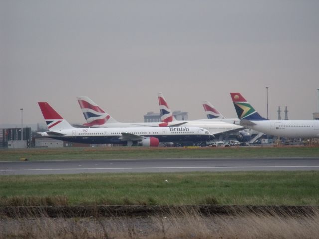 Boeing 757-200 (G-CPET)