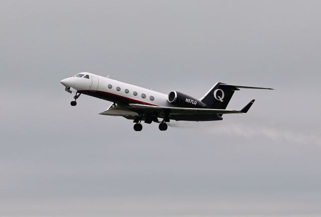 Gulfstream Aerospace Gulfstream IV (N57LQ) - N57LQ - QMC AVIATION II LLC (SAN ANTONIO TX) departs runway 4 at KLEX to parts unknown.