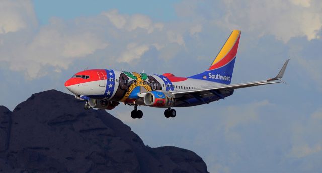 Boeing 737-700 (N280WN) - phoenix sky harbor international airport 22FEB20