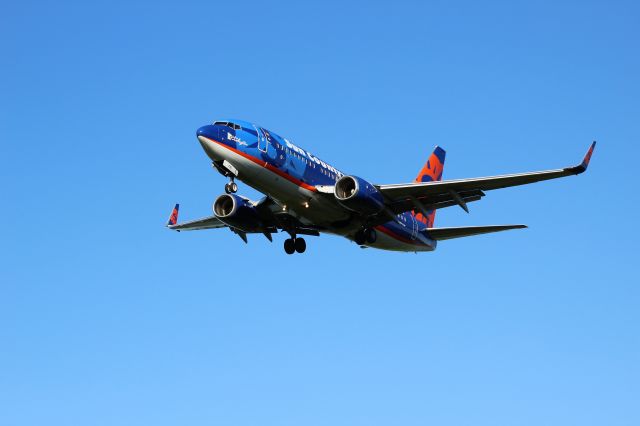 Boeing 737-700 — - Photo taken Sunday 6/4/17. Sun Country 737-700 landing on runway 30L