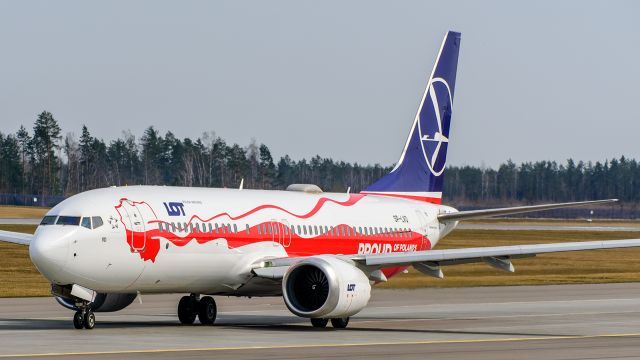 Boeing 737 MAX 8 (SP-LVD)