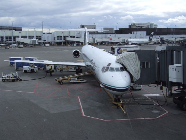 McDonnell Douglas MD-82 (N944AS)