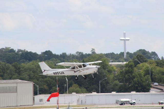 Cessna Skyhawk (N951JA) - Taking off on my first solo. 