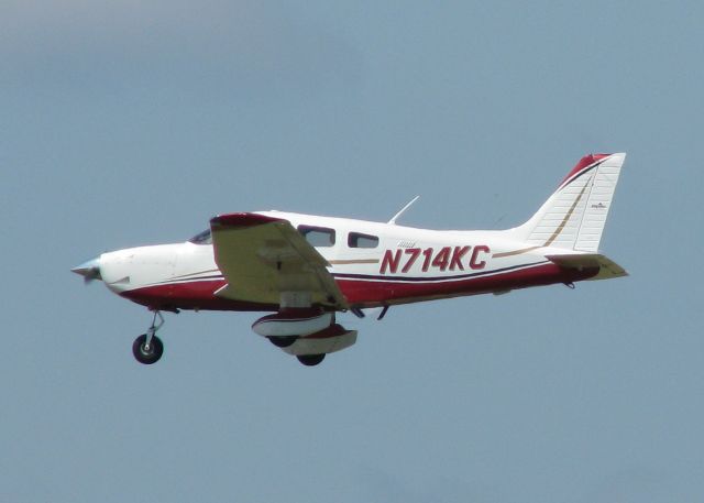 Piper Cherokee (N714KC) - Landing at Shreveport Regional.