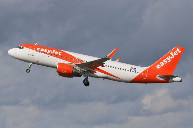 Airbus A320 (OE-IVB) - EZY1973 departing to Paphos.