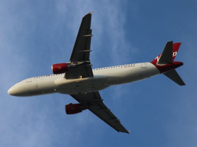 Airbus A320 (N835VA)