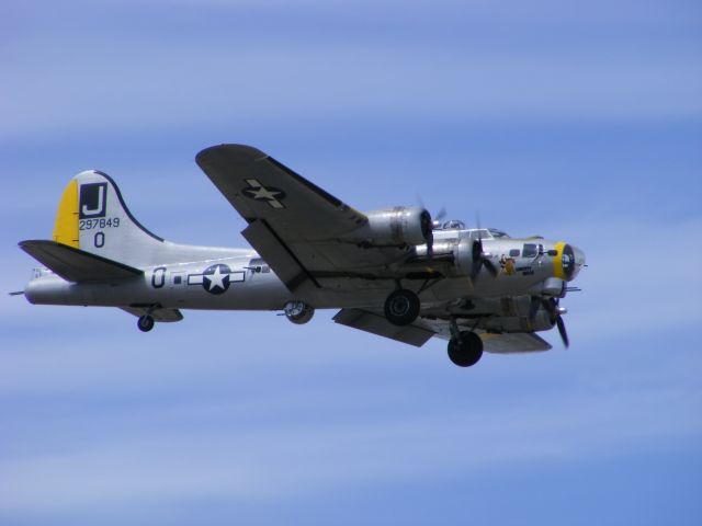 Boeing B-17 Flying Fortress (N390TH)