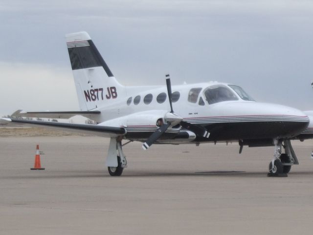 Cessna 421 (N877JB)