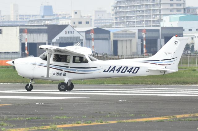 Cessna Skyhawk (JA4040) -  Osaka Aviation 