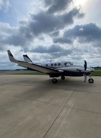 Beechcraft King Air 90 (N90KS)