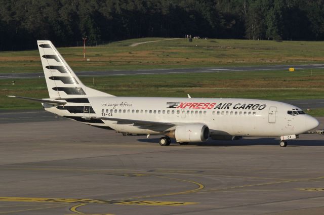 BOEING 737-300 (TS-ICA) - Cargo flight from/to Tunis