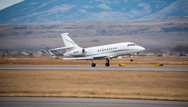 Dassault Falcon 2000 (N20YC)