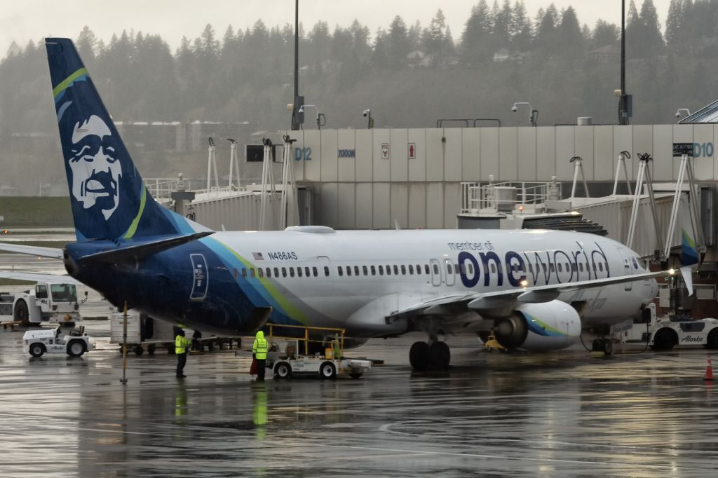 Boeing 737-900 (N486AS) - 21st March, 2025: Waiting at the gate in rainy Portland to depart for sunny Burbank as flight AS 1062. 
