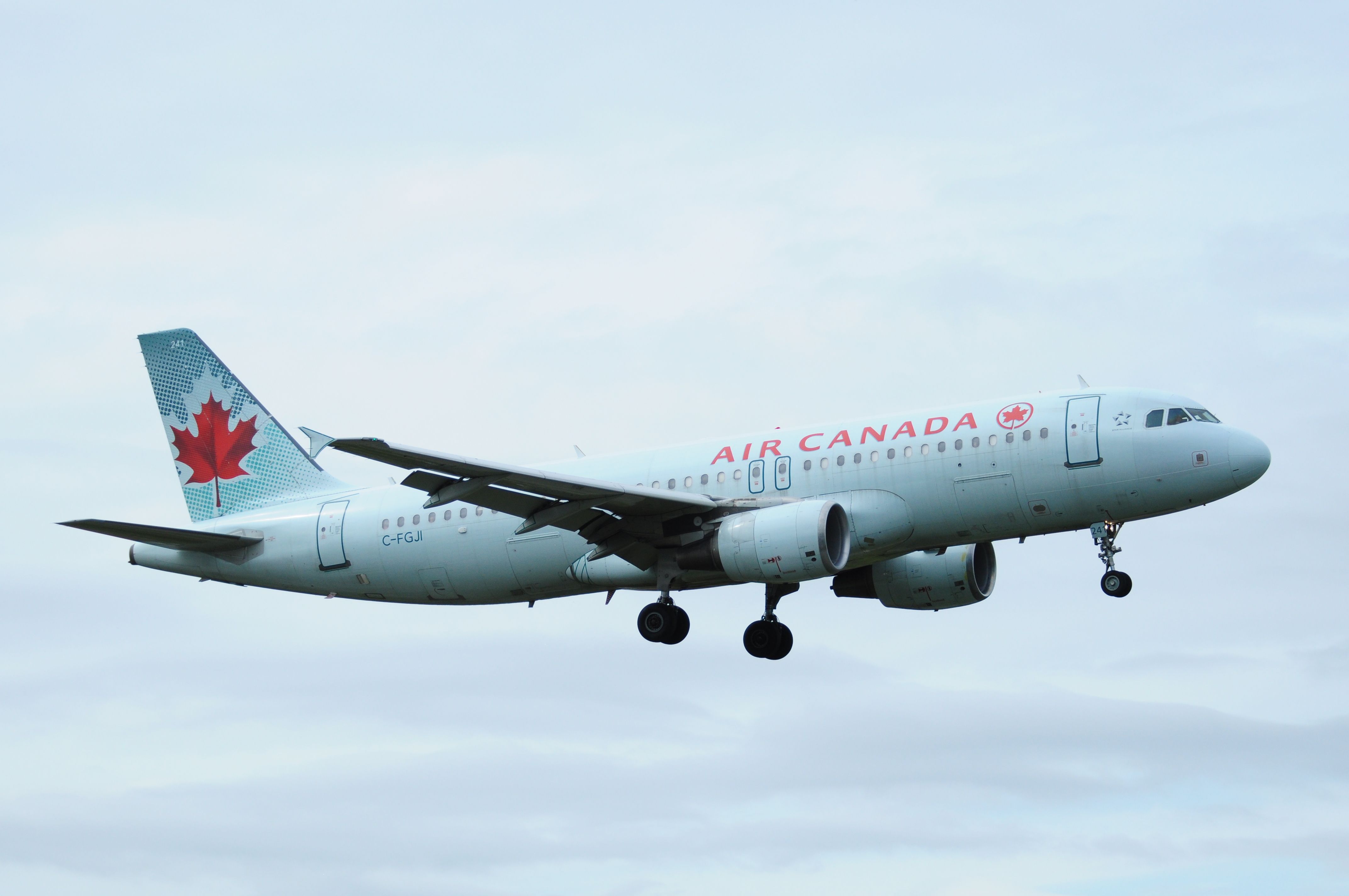 Airbus A320 (C-FGJI)