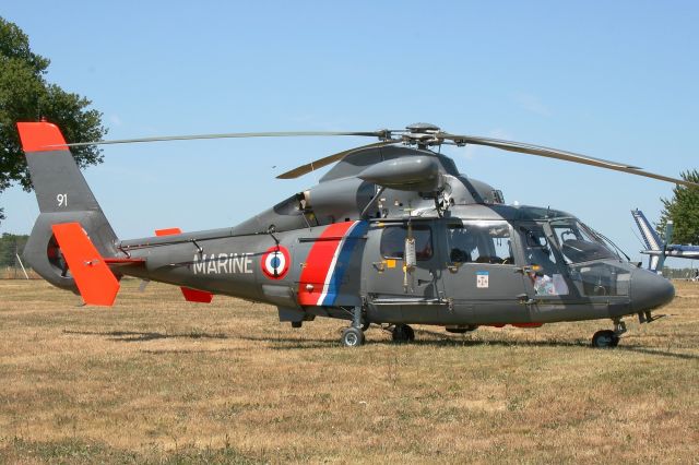 FNY91 — - Aérospatiale AS-365N Dauphin (cn 6091), Rochefort-St Agnant AB 721(LFDN-RCO)