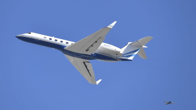 Gulfstream Aerospace Gulfstream V (N339LS) - Departing LAX on 25L