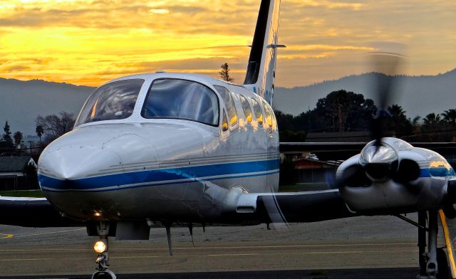 Cessna 421 (N6867L)