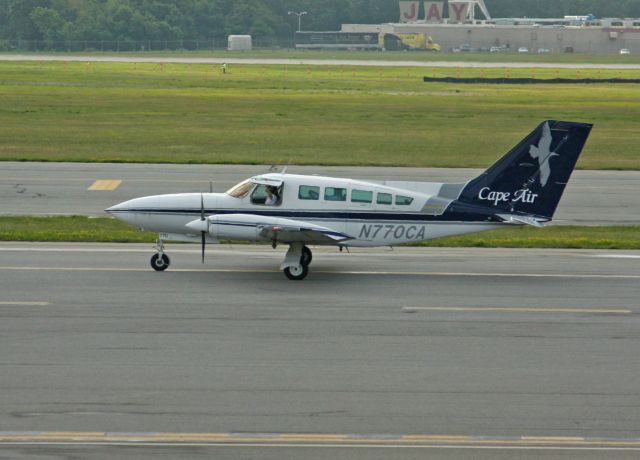 Cessna 402 (N770CA)