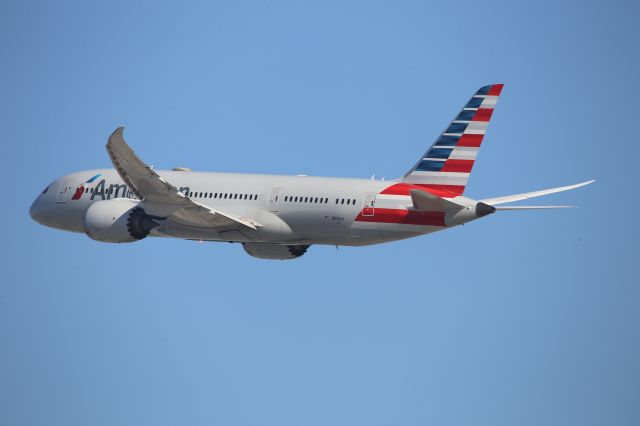 Boeing 787-8 (N816AA)