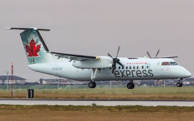 de Havilland Dash 8-300 (C-GTAT)