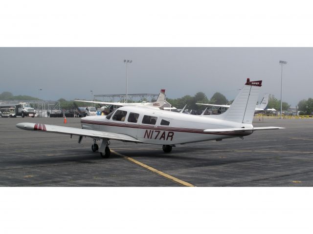 Piper Saratoga (N17AR)