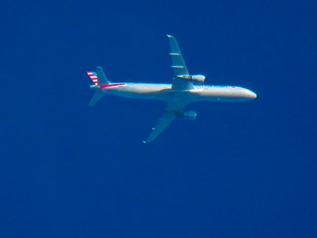 Airbus A321 (N176UW)