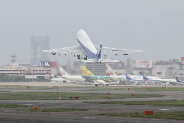 Boeing 747-200 (JA8965)