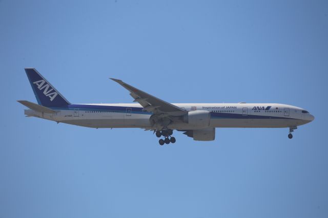 BOEING 777-300ER (JA732A) - TOMODACHI=FRIEND 