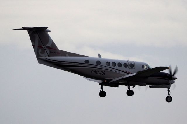 Beechcraft Super King Air 200 (I-MLPA)