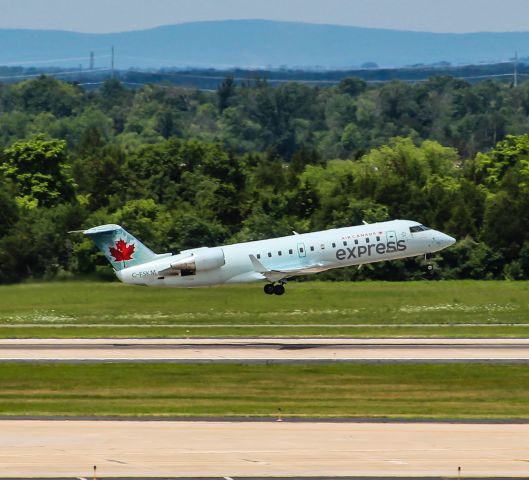 Canadair Challenger (C-FSKM)