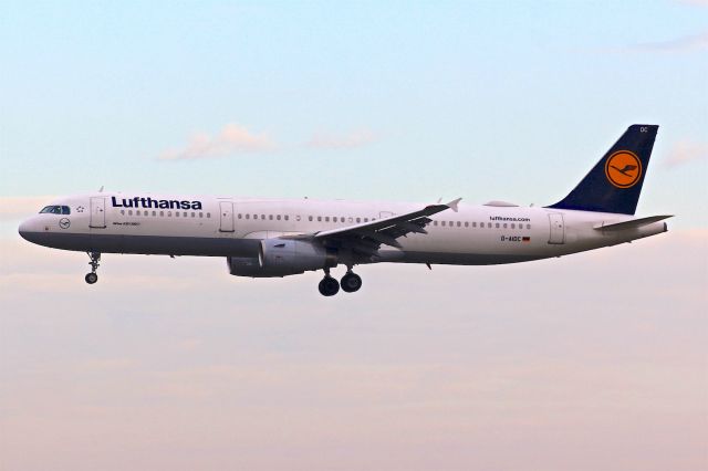 Airbus A321 (D-AIDC)