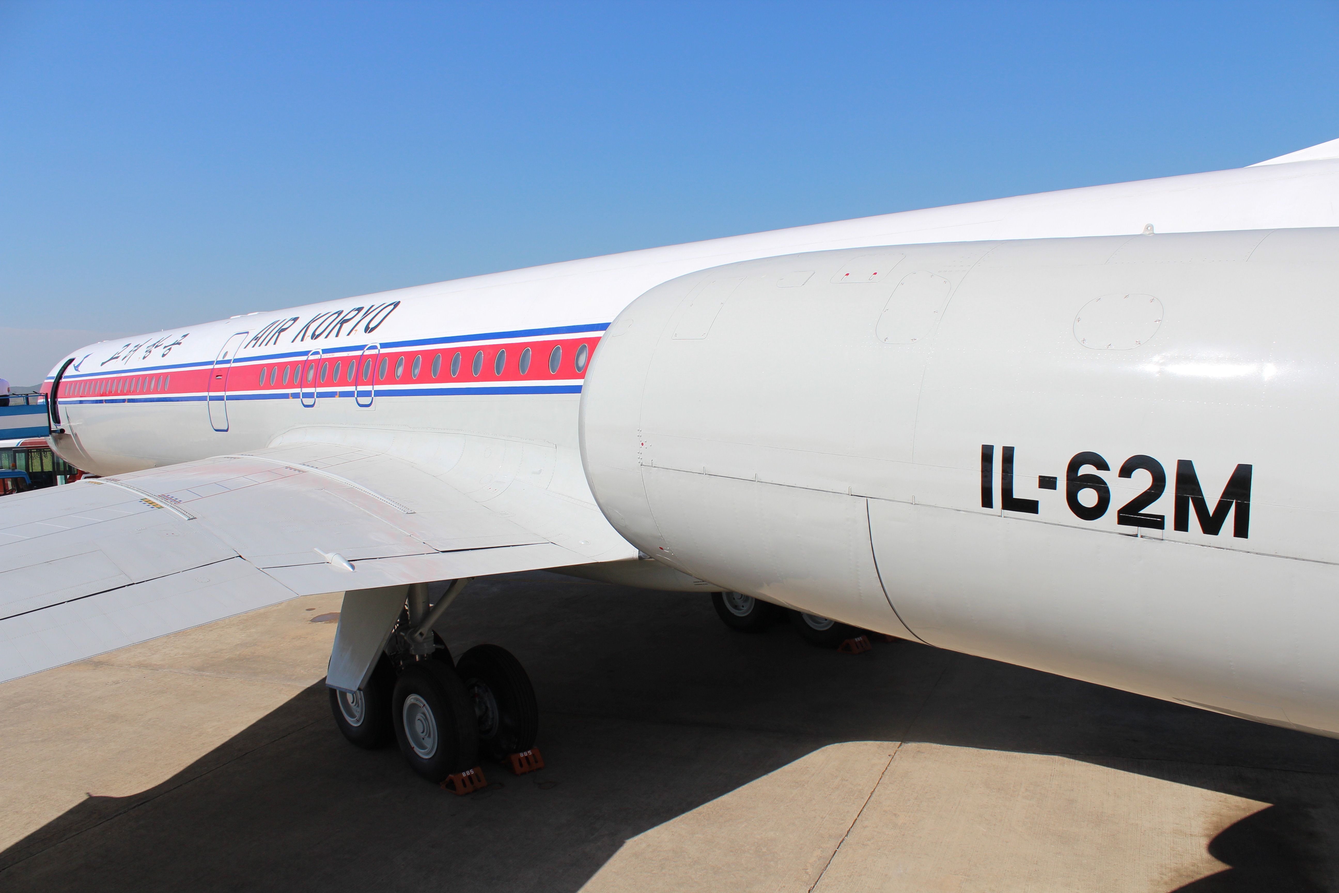 Ilyushin Il-62 (P-885) - air koryo