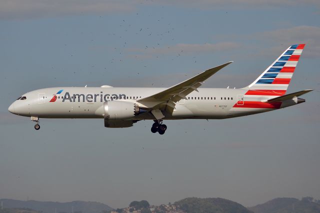 Boeing 787-8 (N877BF)